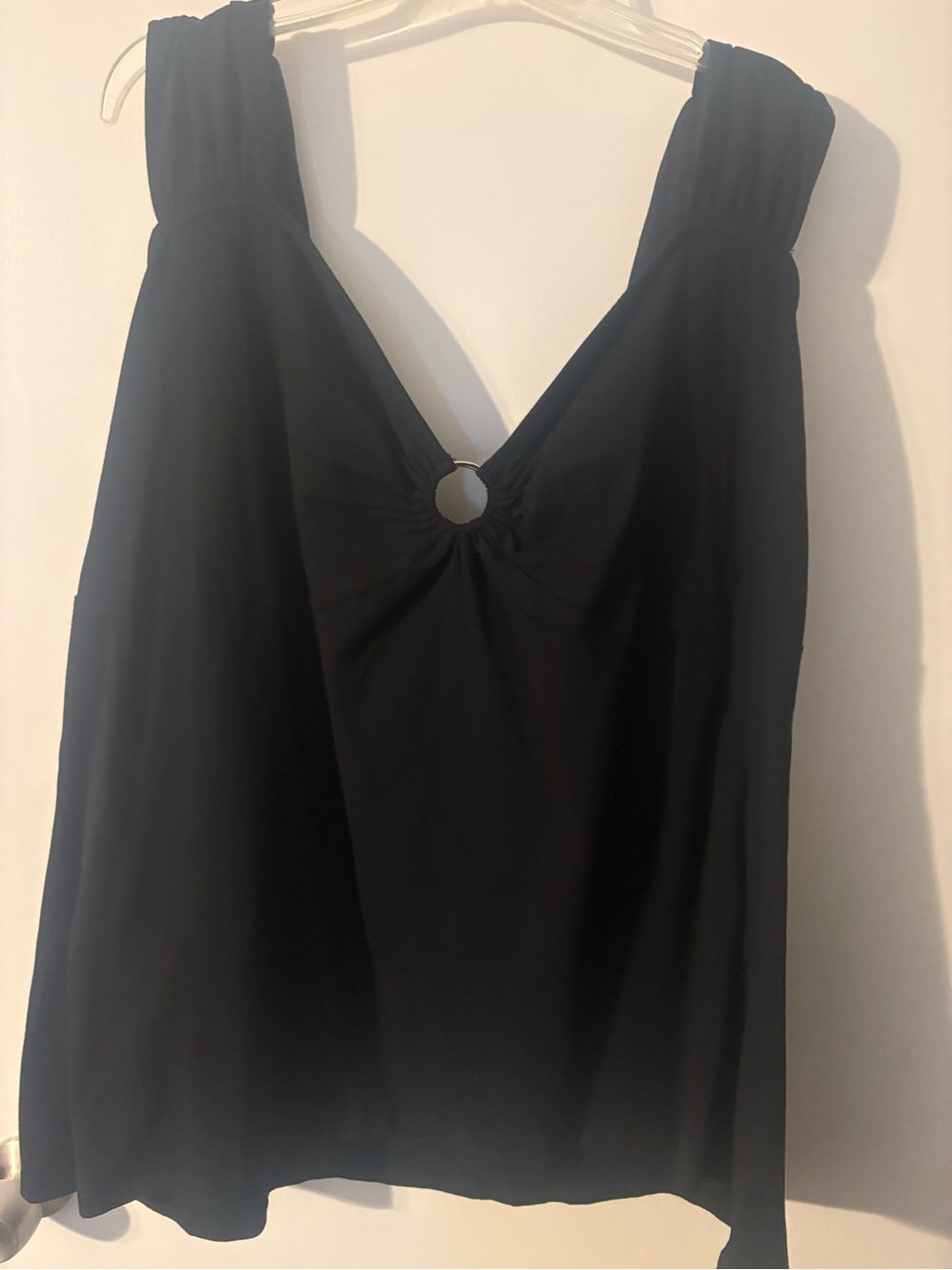 Torrid size 6 Black V-Neck Tank with Center Ring Accent